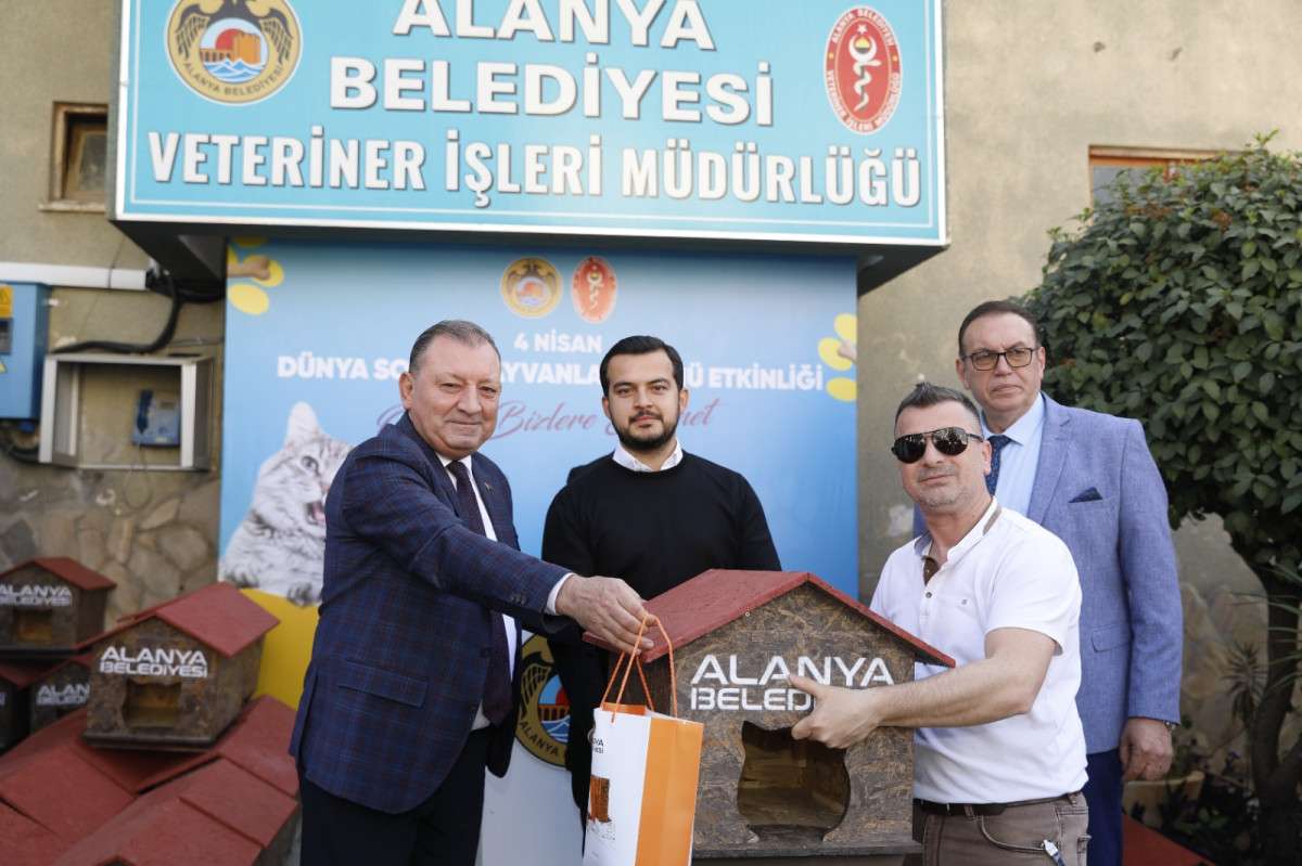 ALANYA BELEDİYESİ’NDEN SOKAK HAYVANLARI İÇİN ANLAMLI ETKİNLİK