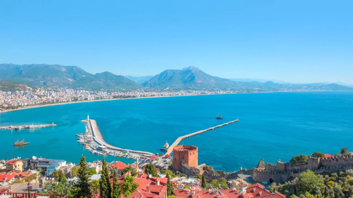 Alanya'da devlet arazileri düşük fiyata satılacak.